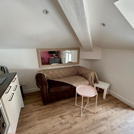 Maison Des Fleurs Apartment La Terrasse  ภายนอก รูปภาพ